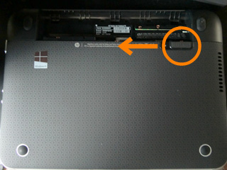 HP Pavilion dm1-4407AUの背面